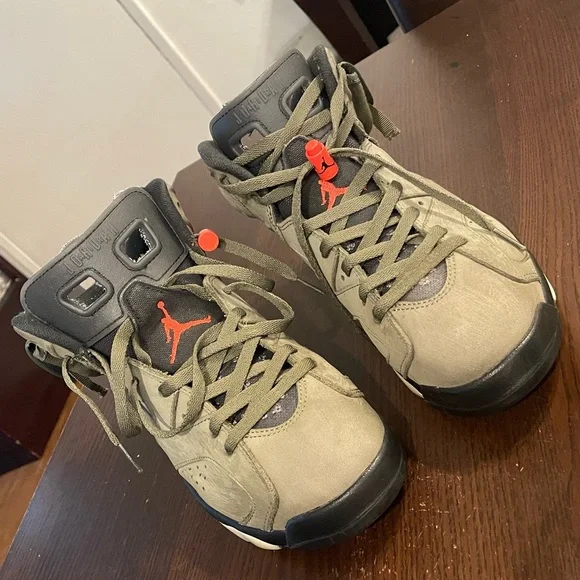 Jordan | Shoes | Lightly Used Size 85 The Travis Scott X Air 